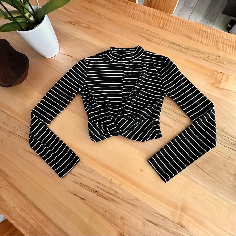 TOPSHOP B&W Crop top XS